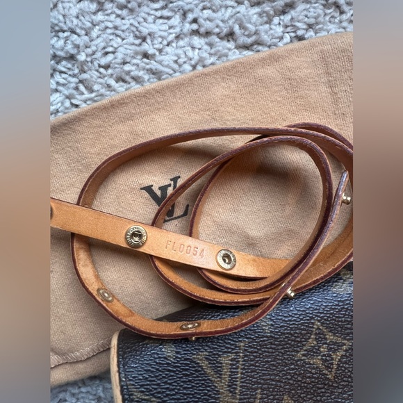 Vintage LV Florentine XS - Picture 7 of 7